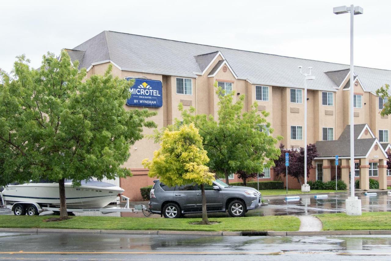 Microtel & 2*